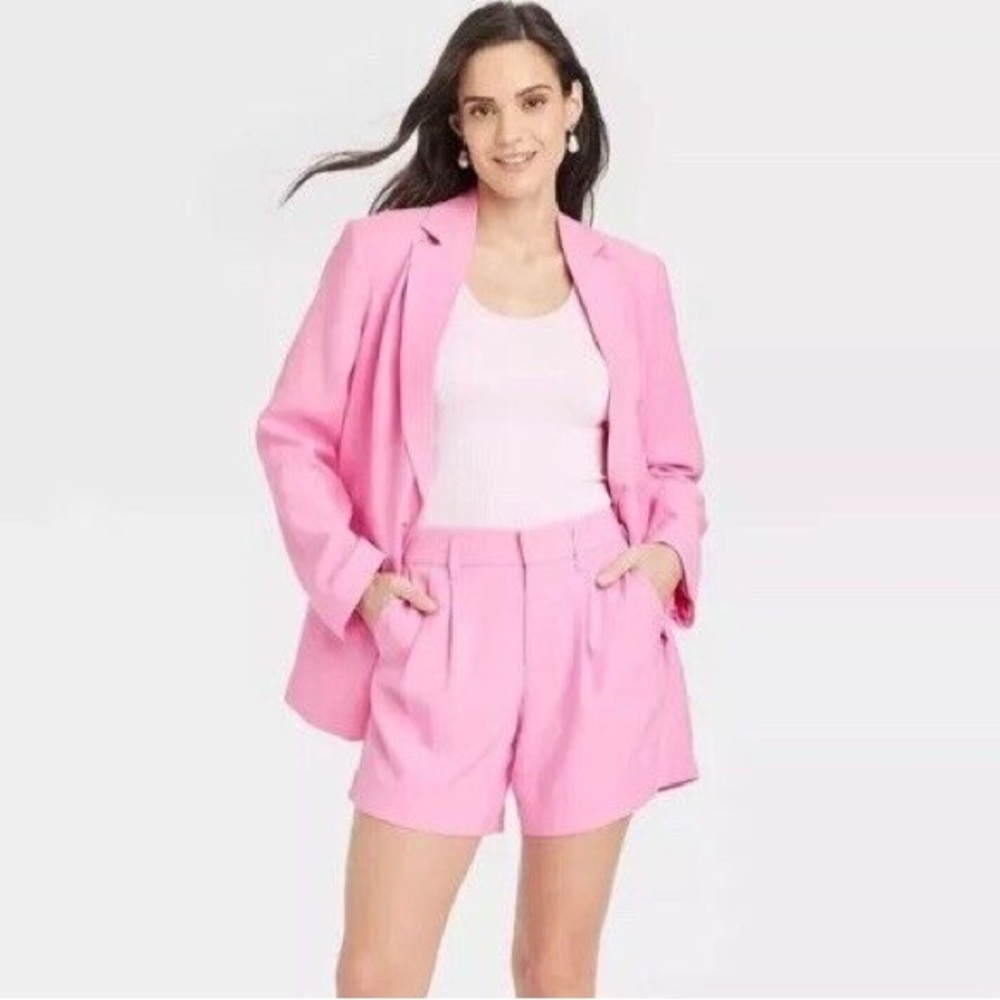 A New Day High Rise Pleated Front Pink Shorts NWT Size 8